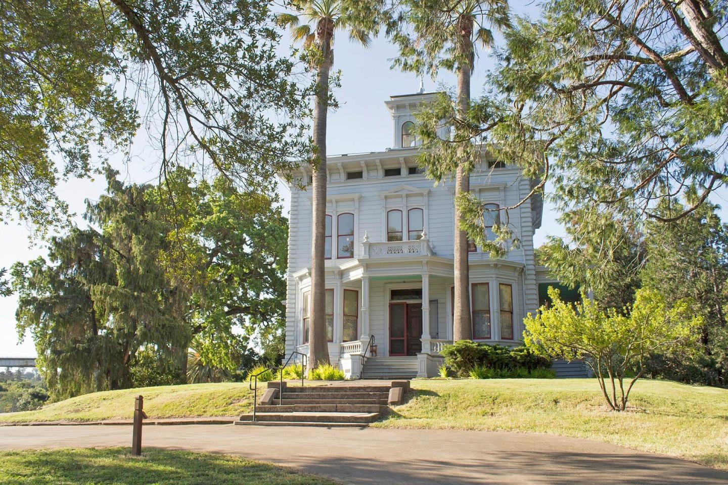 Explore John Muir National Historic Site